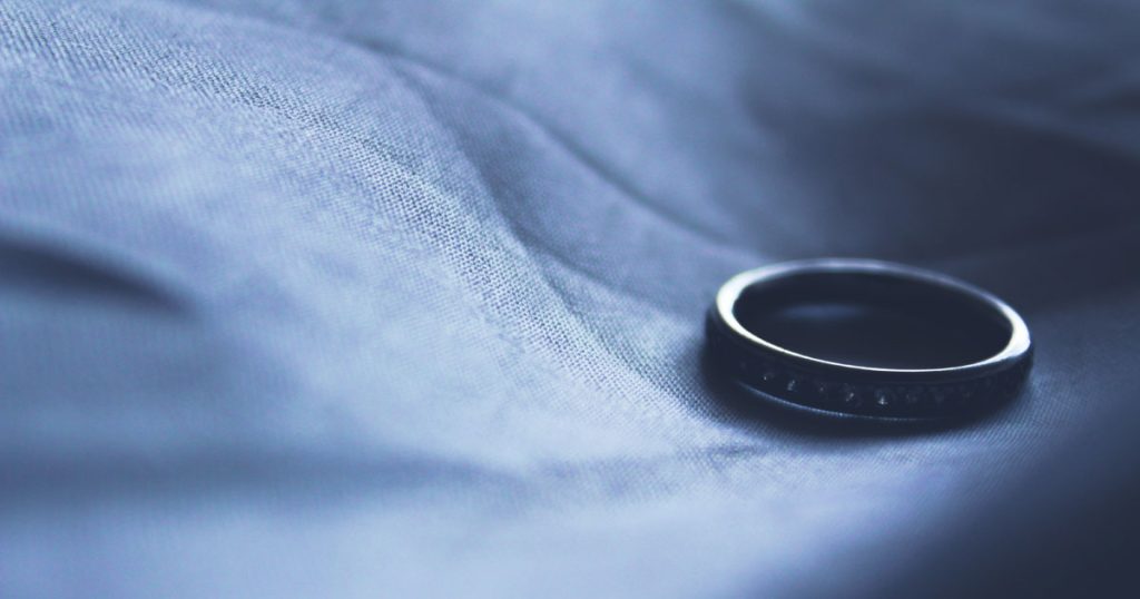 Going through separation or divorce? Talk to us at Attuned Psychology Adelaide. Photo by Siora Photography on Unsplash